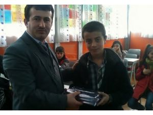 Okuma Salonu Öğrencileri Kitap Okumada Yarıştı