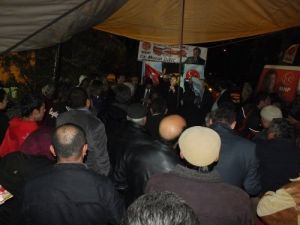 Mhp’li Kepez Adayı Dinç, Yağmurlu Havada Esnafın Sorunlarını Dinledi