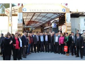 Mhp'li Çelik, Festival Çarşısı Esnafını Ziyaret Etti