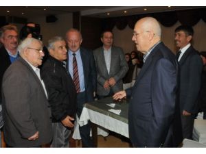 Başkan Yaşar, Ordululara Kahvaltı Verdi