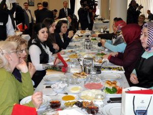 Konyalı kadın gazeteciler kahvaltıda buluştu