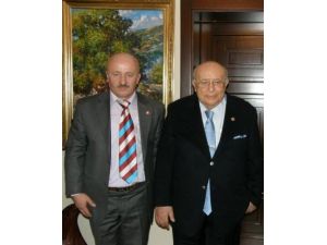 Orhaneli Dp Belediye Başkan Adayı Esen Demirel'i Ziyaret Etti