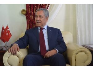Arınç: Referanduma Hayır Diyenler Ne Düşünüyor Merak Ediyorum