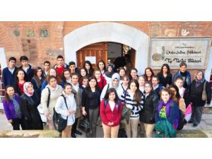 Hafsa Sultan Şifahanesi Tıp Tarihi Müzesi Ziyaretçi Akınını Uğruyor