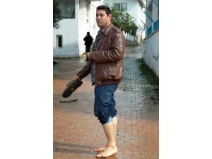 Bodrum’da İçme Suyu Boru Hattı Patladı, Ortalık Savaş Alanına Döndü