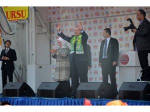 Erdoğan Konuşmasını Kesti, Polisleri Fırçaladı