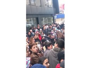 Vatandaşlar Dershaneye Akın Etti