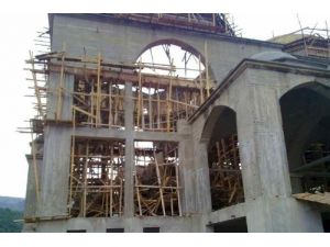 Amasya’da Cami İnşaatı Çöktü: 3 Yaralı