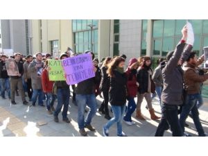 Uşak Üniversitesi'nde Berkin Elvan İçin Yürüyüş Yapıldı