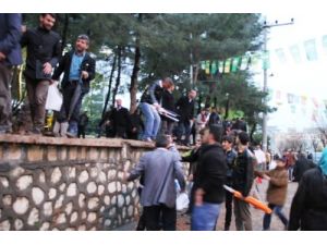 Başbakan Geç Geldi Vatandaşlar Miting Alanını Terk Etti