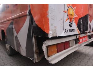 Ak Parti Kadın Kolları Otobüsü Saldırıya Uğradı