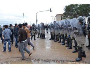 Öğrenciye Çarpan Araç Ateşe Verildi
