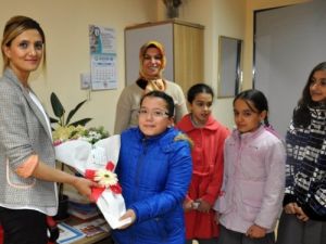 Erdem Öğrencileri Midyat Devlet Hastanesi Yöneticilerinin Bayramını Kutladı