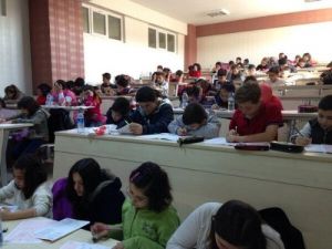 Gevher Hatun Koleji’nin Sınavına Yoğun İlgi