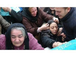 Minik Ece'nin Cenazesinde Gözyaşları Sel Oldu