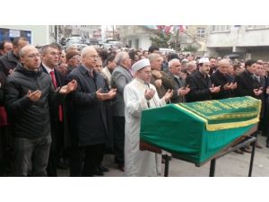 Op. Dr. Hikmet Çavuş’un Babası Toprağa Verildi