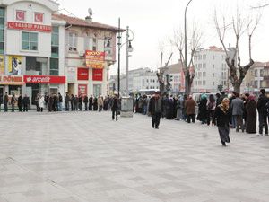 Öğrencinin harç çilesi başladı