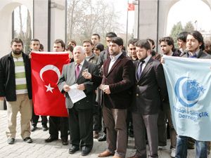 İman gücü silahla çarpıştı