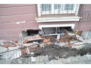 Çöken İstinat Duvarı, Öğrencilerin Kaldığı Eve Girdi