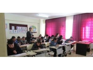 Viranşehir Çağlayan Baran Koleji Seviye Belirleme Sınavı'na Yoğun İlgi