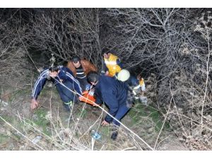 Kütahya'da Köpekten Kaçarken Uçuruma Yuvarlanan Çocuk Kurtarıldı