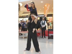 Çanakkale Şehitlerine ‘duygu Yüklü’ Anma Töreni