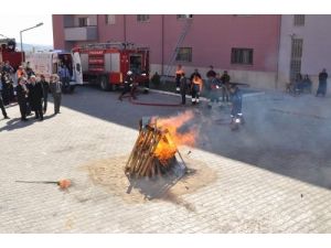 Öğrenci Yurdundaki Tatbikat Gerçeğini Aratmadı