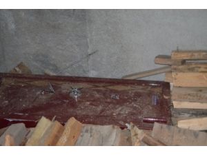 Hırsızlar Marketi Soyup Ateşe Verdi