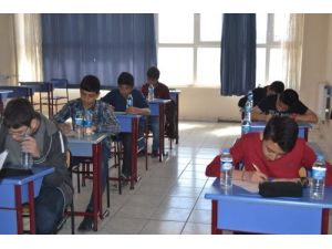 Kızılırmak Okulları Giriş Sınavlarına Rekor Katılım