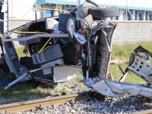 Mersin'de tren kazası: 9 ölü