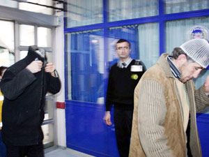 İki kardeş 5 Lira için hastanelik oldu