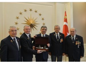 Cumhurbaşkanı Gül, Şehit Ve Gazi Derneklerini Kabul Etti