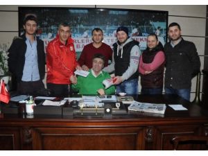 Samsunspor'un Taraftarı Kulübe Maddi Destek Sağladı