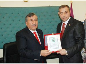 Duygulandıran görev değişimi