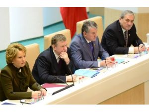 Rusya Parlamentosu Üst Kanadı Da Kırım Anlaşmasını Onayladı