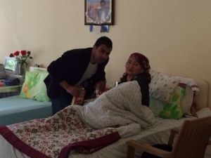 Avrupa Hospital Çalışanları Huzurevi Sakinlerini Yalnız Bırakmadı