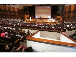 Öğrenciler, Akedemisyenler Veterinerliği Tartıştı