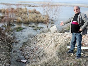 Kanalizasyon suları Beyşehir Gölü’ne akıyor