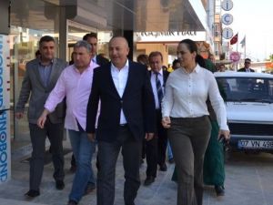 Ab Bakanı Çavuşoğlu: Özgürlükler Sadece İnternet Sağlayıcısının Değildir