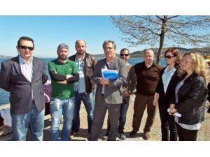 Dünya Su Günü'nde Tehdit Altındaki Sapanca Gölü'nde Etkinlik Düzenlediler