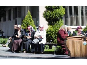 Ygs Öğrencileri İçeride, Aileleri İse Dışarıda Sınav Stresini Yaşadı