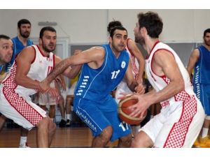Gediz Üniversitesi Basketbolda Ankara Ormanspor’u 78-55 Yendi
