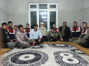 Piknik Yaparken Kaybolan Çocuğa Jandarma 4 Saatte Ulaştı