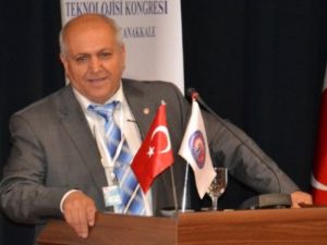 Çomü Rektör Yardımcısı Özdemir, Kazada Öldü