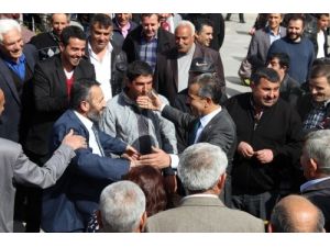 Bağımsız Aday Tekin’den İlginç Vaat: Evlenemeyen Gençleri Evlendireceğim