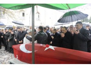 Kazada Ölen Çomü Rektör Yardımcısı Özdemir Toprağa Verildi