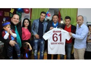 Trabzonsporlu Futbolculardan Kreş Ziyareti