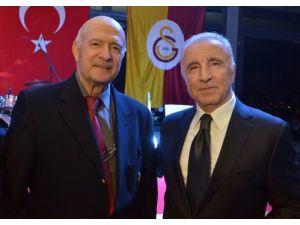 Galatasaray'da Yardımlaşma Ve Dayanışma Sandığı'nın Yemeği Gerçekleşti