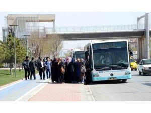 "Konya'da Ak Parti Mitingi İçin Okullar, Kurumlar Boşaltıldı"