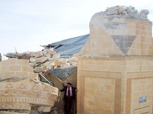 Minareler, yapım hataları nedeniyle yıkılıyor